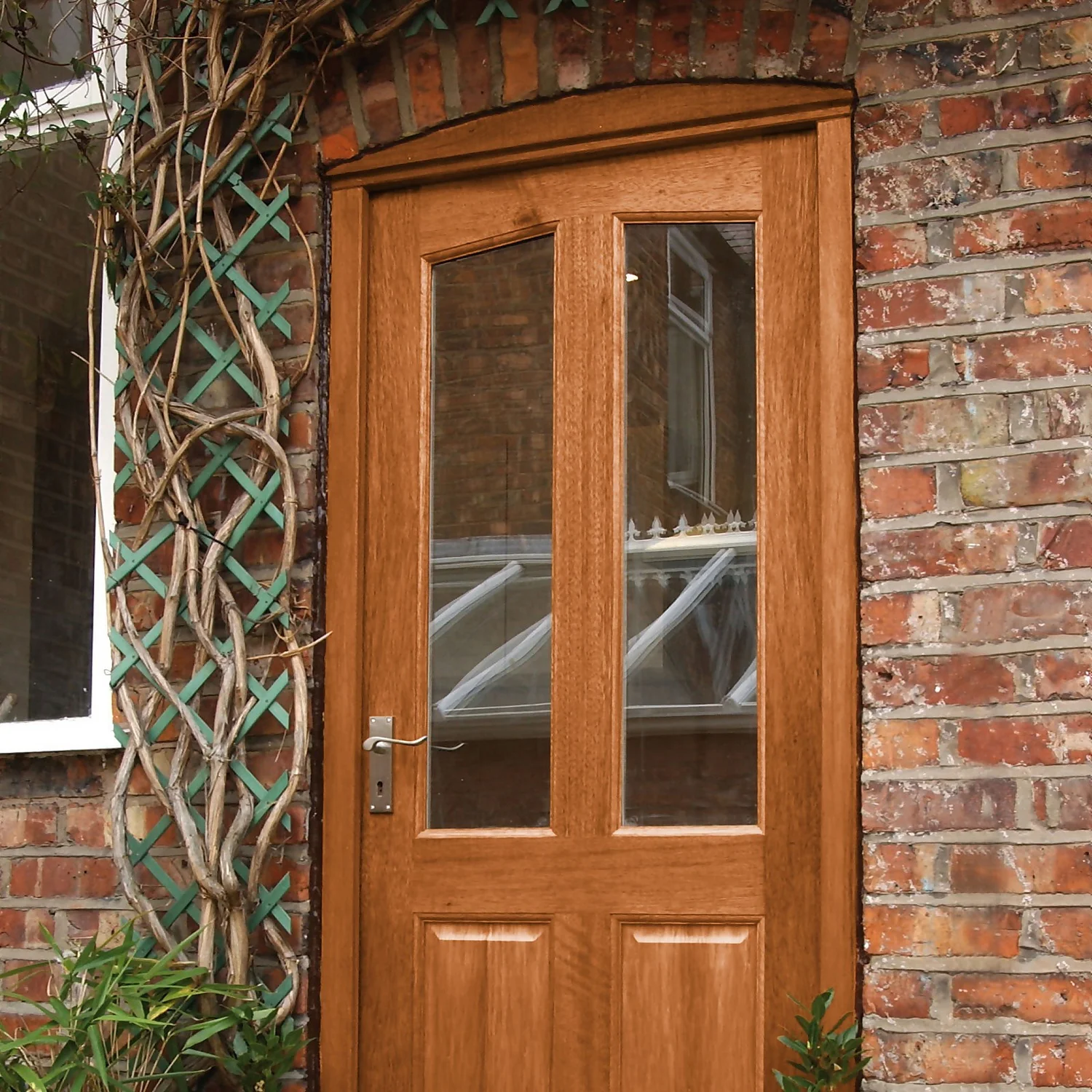 Sadolin Extra Durable Woodstain Antique Pine - 2.5L 2 Sadolin Extra Durable Woodstain Antique Pine - 2.5L - Image 2