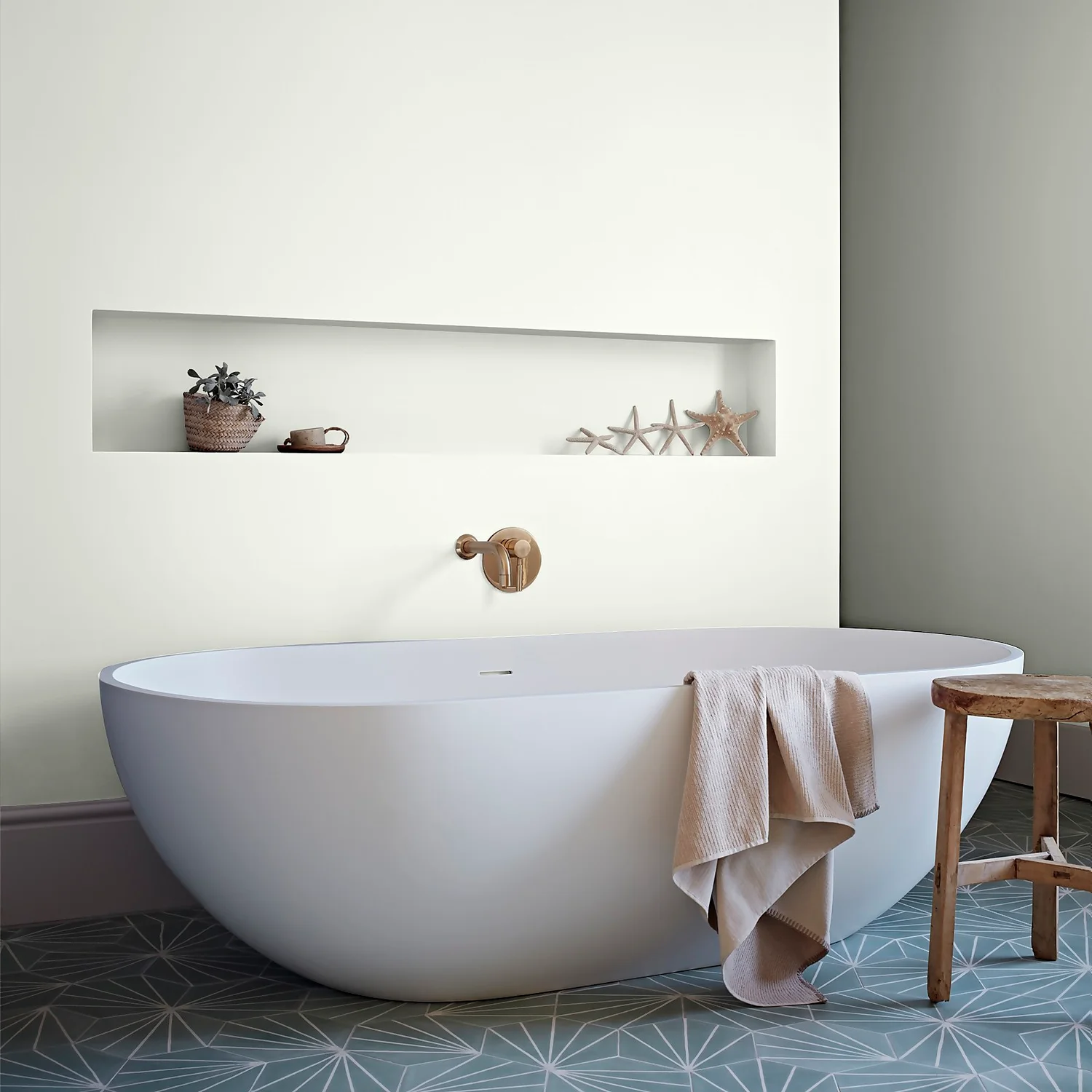 Crown Easyclean® Mouldguard+ Bathroom Mid Sheen Washable Multi Surface Paint Milk White® - 2.5L 2 Crown Easyclean® Mouldguard+ Bathroom Mid Sheen Washable Multi Surface Paint Milk White® - 2.5L - Image 2