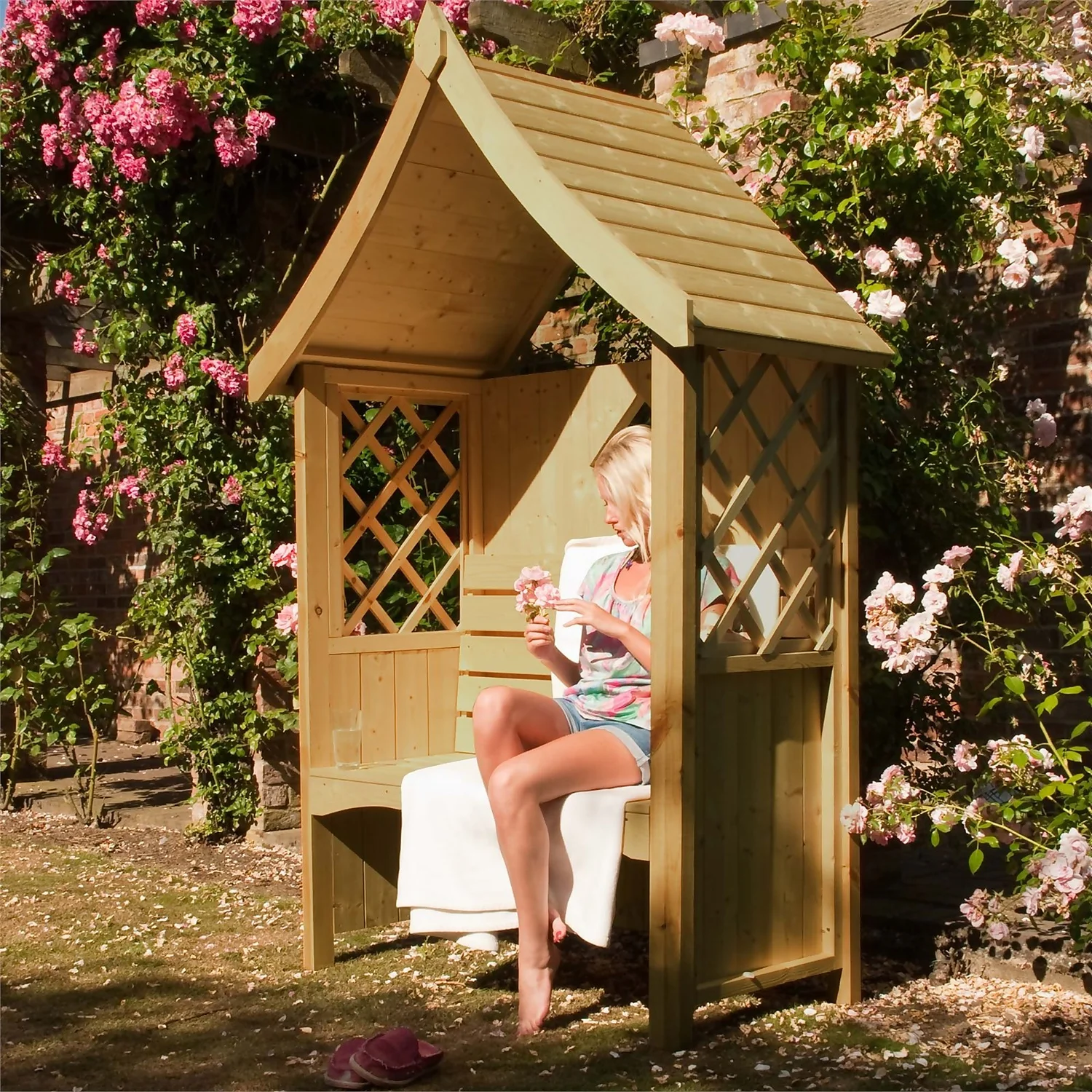 Shire Rose Arbour - 4x2ft 3 Shire Rose Arbour - 4x2ft - Image 3