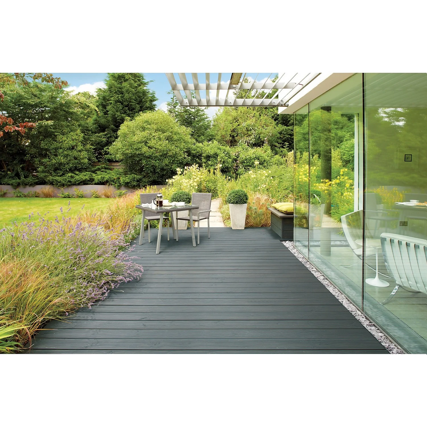 Ronseal Ultimate Protection Decking Stain Charcoal - 2.5L 2 Ronseal Ultimate Protection Decking Stain Charcoal - 2.5L - Image 2